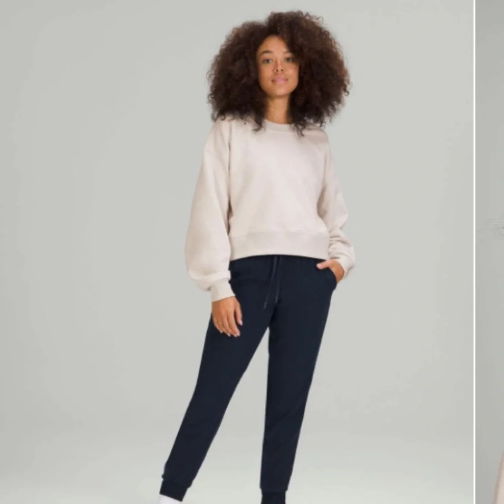 Lululemon Perfectly Oversized Crop Crew - Picture 6 of 8